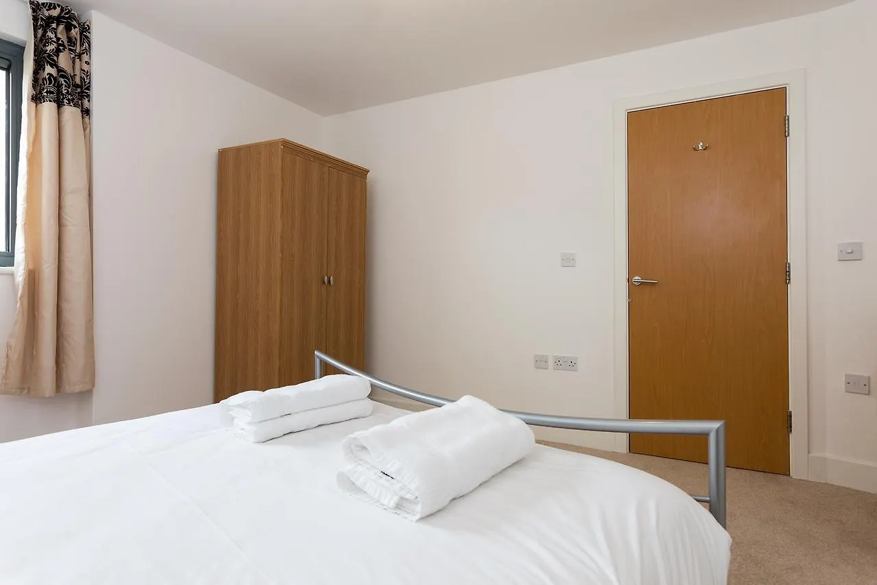 Spacious Flat With A Great View Of The Shard 런던 영국